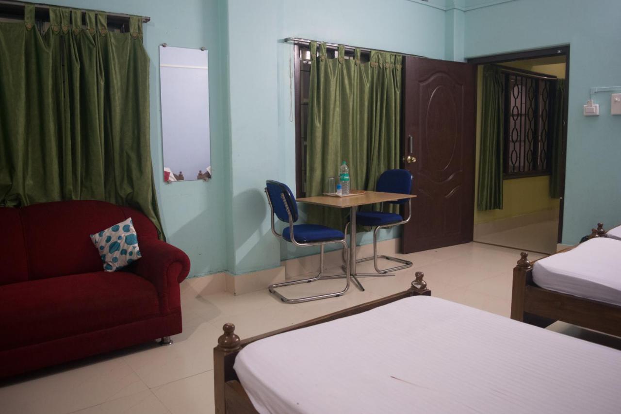 สิวัก ลอดจ์ Hotel ซิลชาร์ ภายนอก รูปภาพ