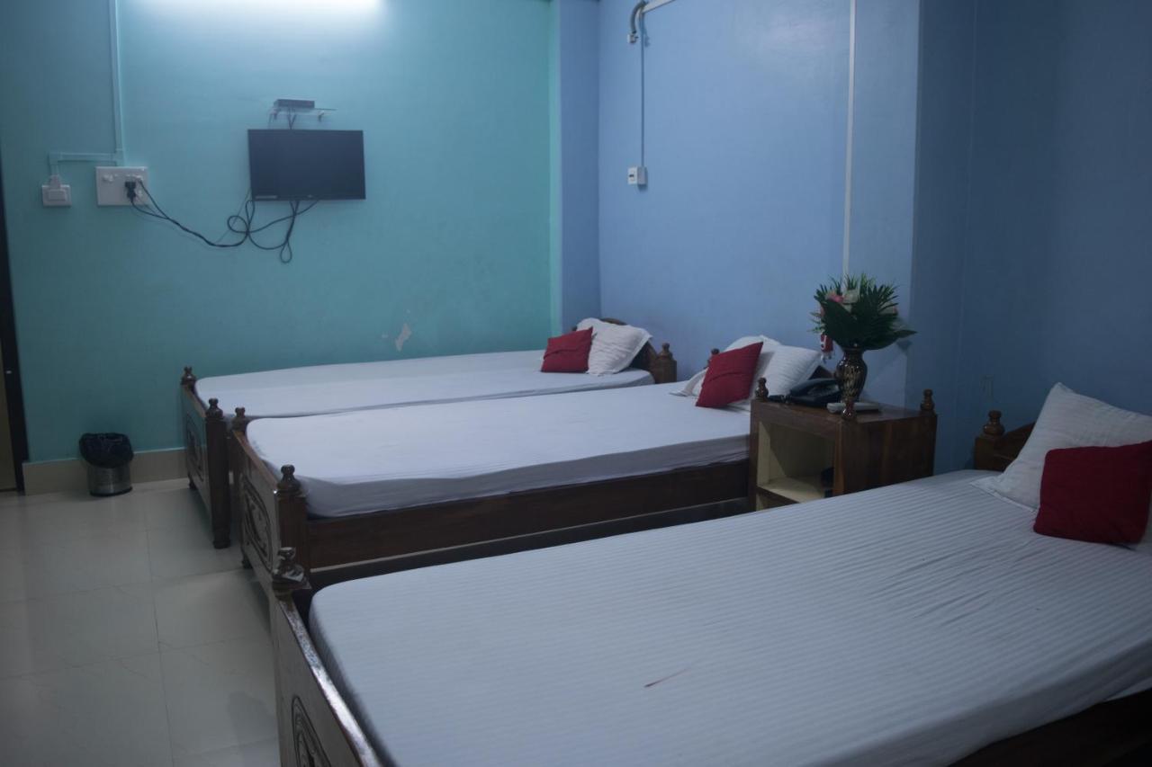 สิวัก ลอดจ์ Hotel ซิลชาร์ ภายนอก รูปภาพ