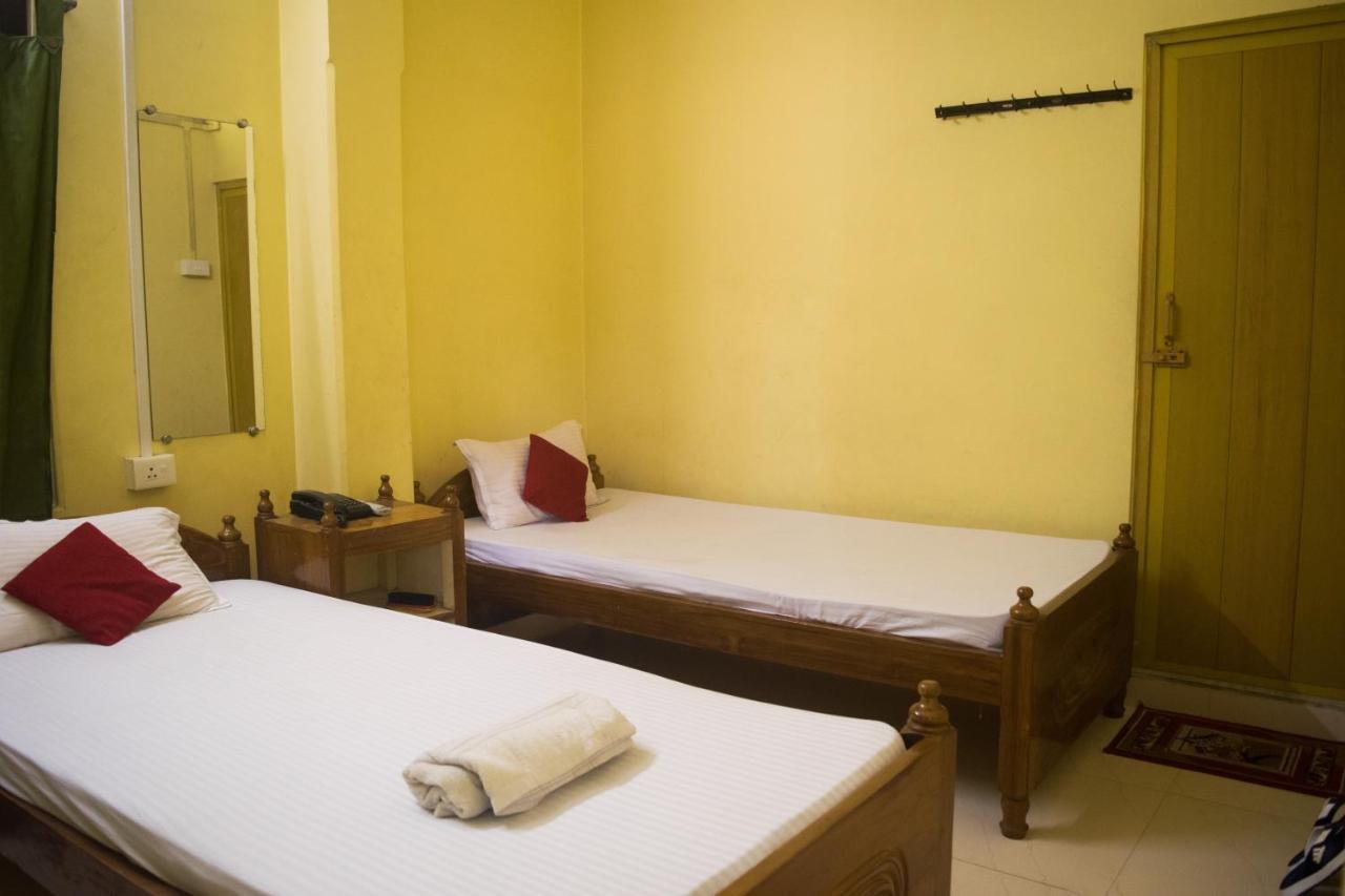 สิวัก ลอดจ์ Hotel ซิลชาร์ ภายนอก รูปภาพ