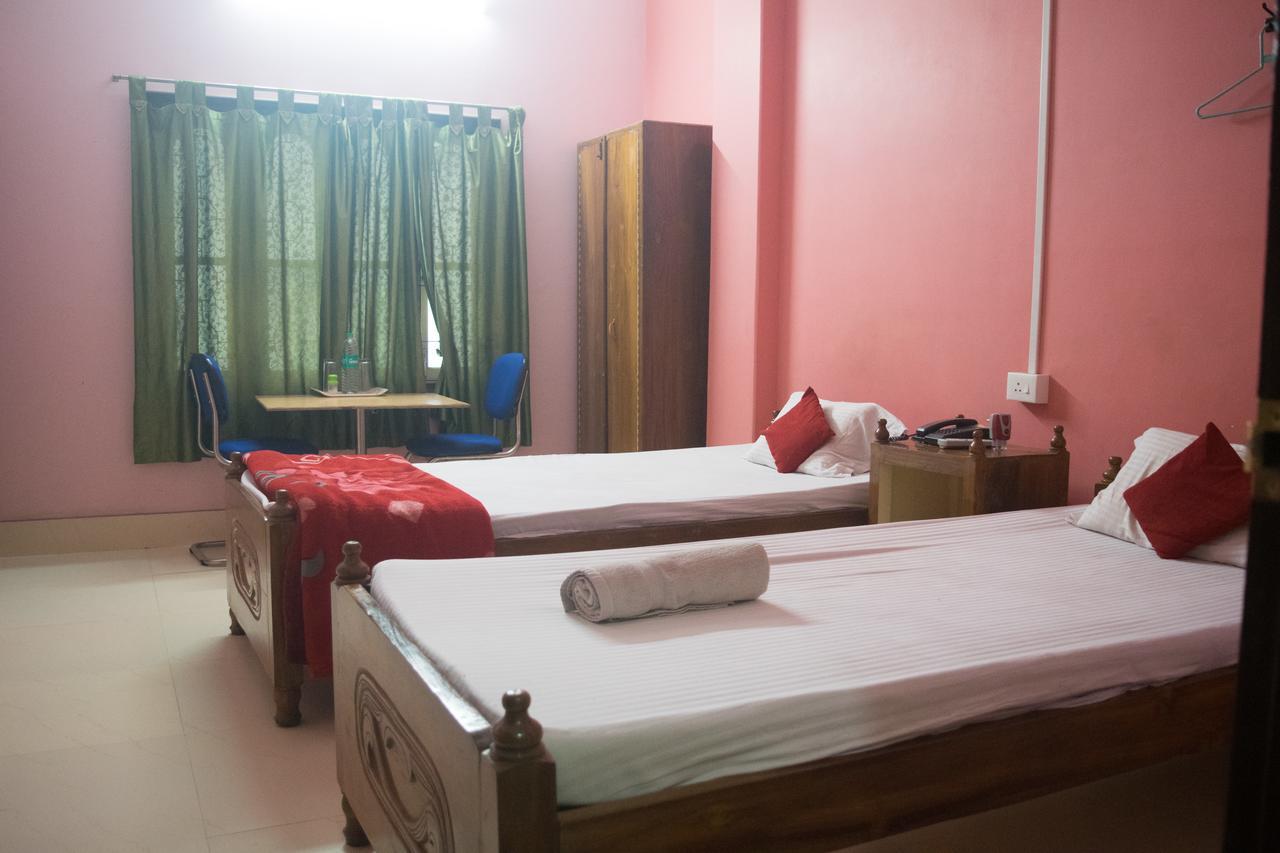 สิวัก ลอดจ์ Hotel ซิลชาร์ ภายนอก รูปภาพ