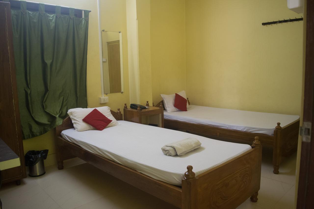 สิวัก ลอดจ์ Hotel ซิลชาร์ ภายนอก รูปภาพ