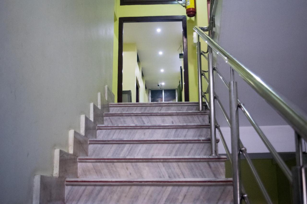 สิวัก ลอดจ์ Hotel ซิลชาร์ ภายนอก รูปภาพ