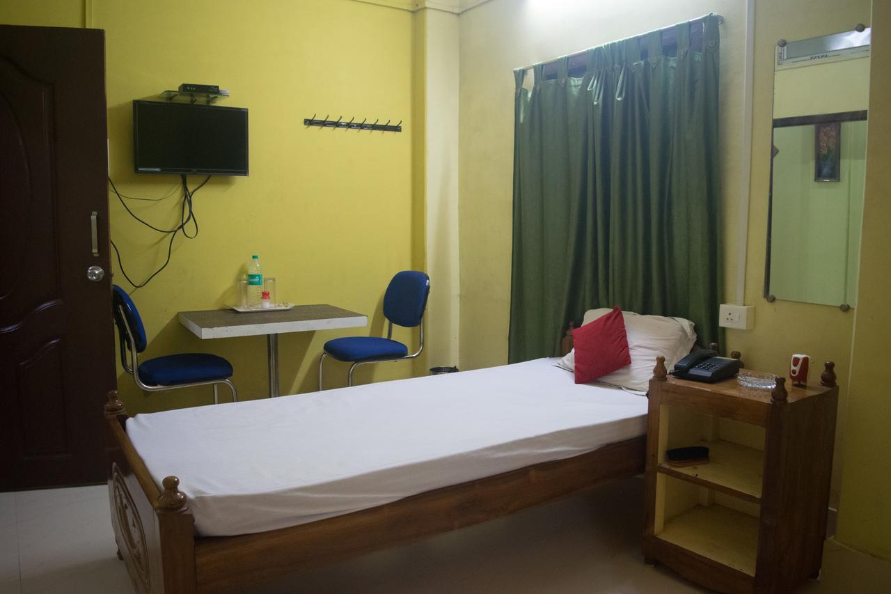สิวัก ลอดจ์ Hotel ซิลชาร์ ภายนอก รูปภาพ